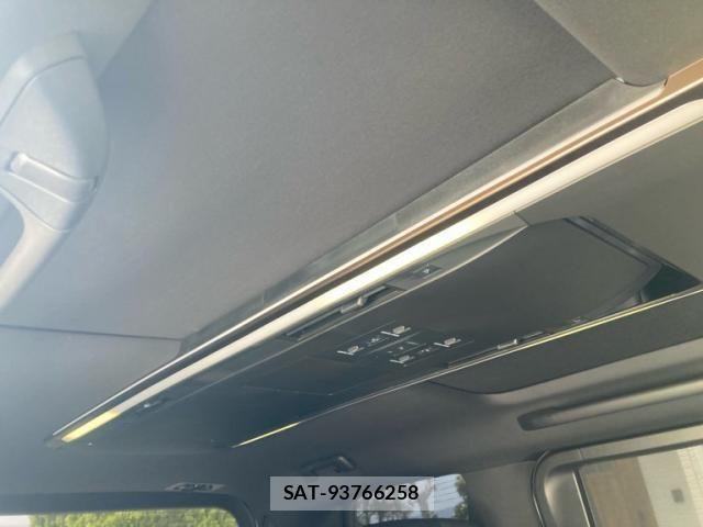 Toyota VELLFIRE 2025-08 8210772-12