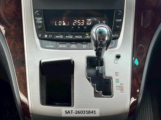 Toyota VELLFIRE 2012-03 8210802-21