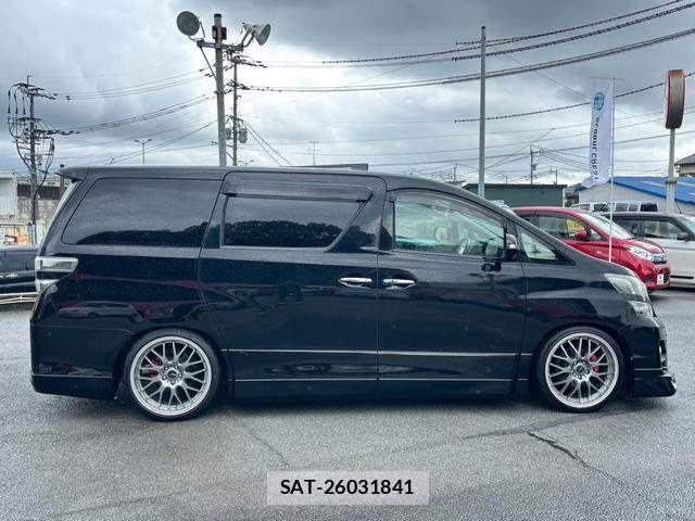 Toyota VELLFIRE 2012-03 8210802-2