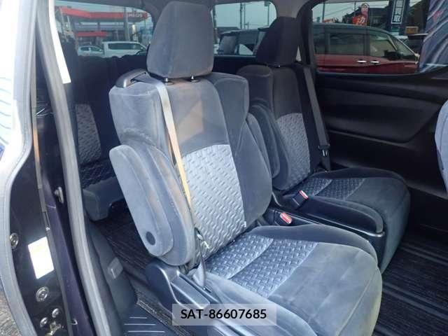 Toyota VELLFIRE 2017-11 8210789-13