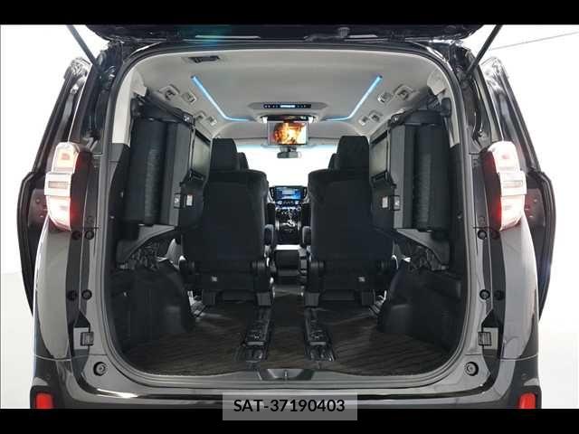 Toyota VELLFIRE 2018-10 8210779-18