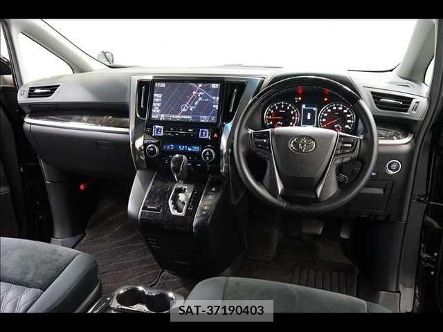 Toyota VELLFIRE 2018-10 8210779-1