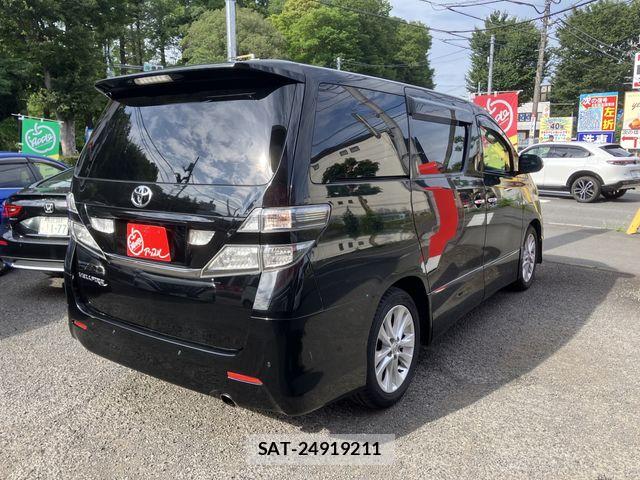 Toyota VELLFIRE 2009-11 8232223-1