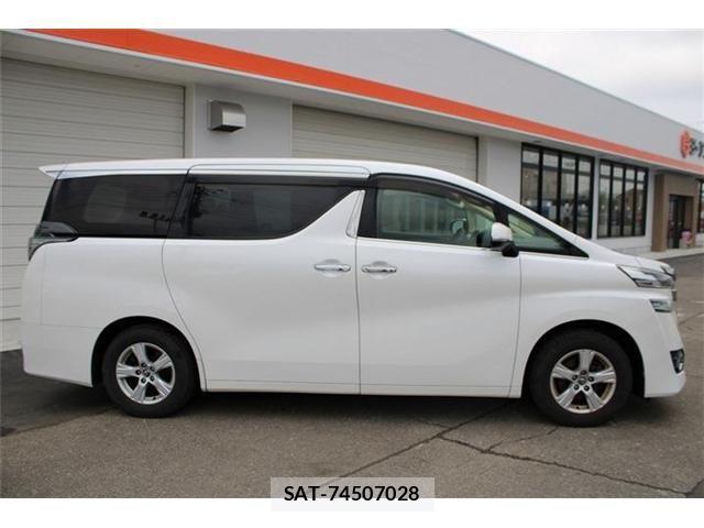 Toyota VELLFIRE 2017-05 8232220-9