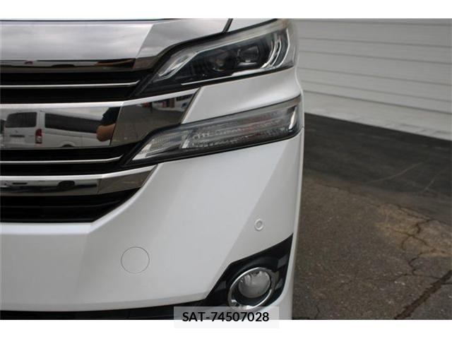Toyota VELLFIRE 2017-05 8232220-21