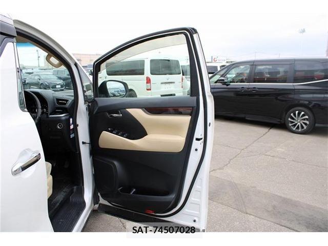 Toyota VELLFIRE 2017-05 8232220-27