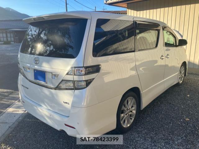Toyota VELLFIRE 2009-11 8232228-3