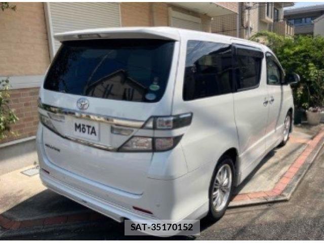 Toyota VELLFIRE 2012-04 8232221-1
