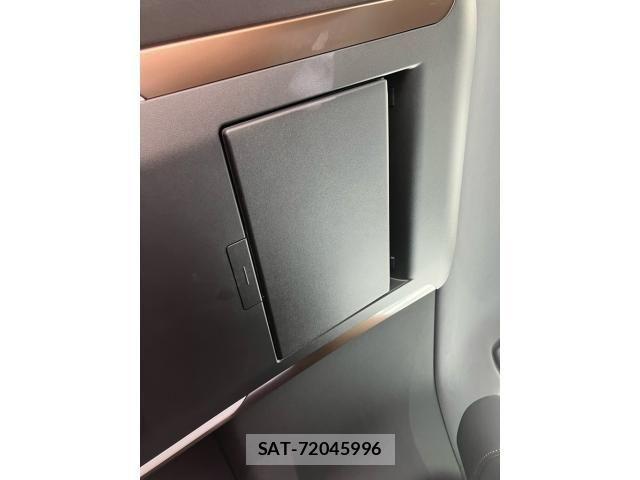 Toyota VELLFIRE 2024-05 8232218-15