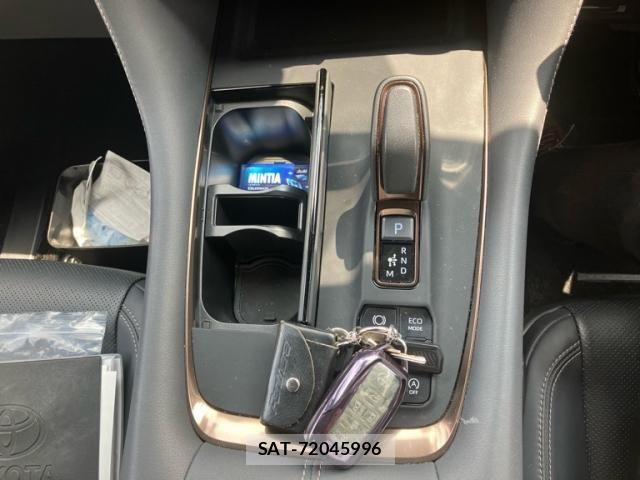 Toyota VELLFIRE 2024-05 8232218-25