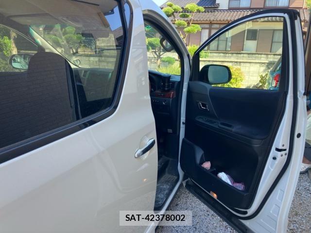 Toyota VELLFIRE 2010-01 8232226-9