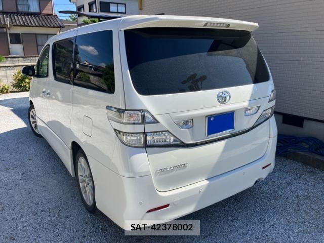 Toyota VELLFIRE 2010-01 8232226-3