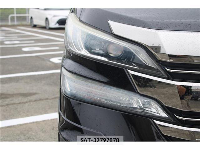 Toyota VELLFIRE 2015-02 8247018-20