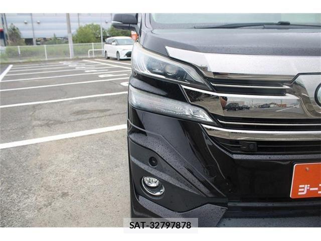 Toyota VELLFIRE 2015-02 8247018-21