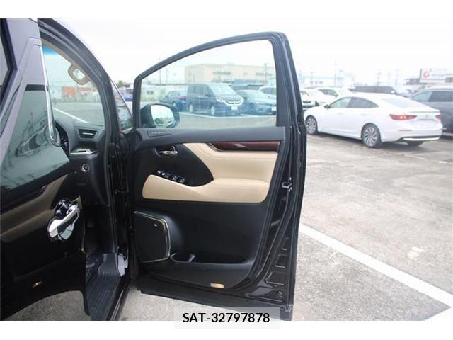 Toyota VELLFIRE 2015-02 8247018-29