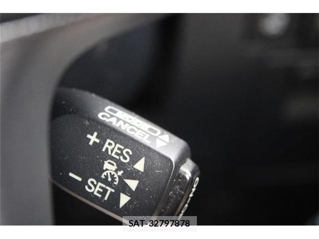 Toyota VELLFIRE 2015-02 8247018-3