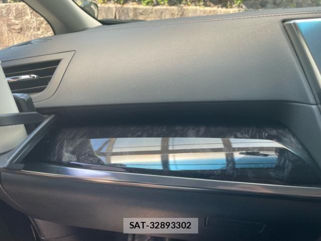 Toyota VELLFIRE 2018-12 8247008-13