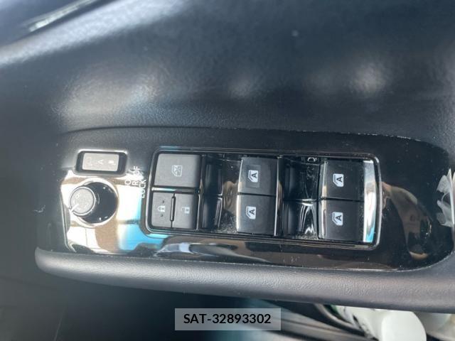 Toyota VELLFIRE 2018-12 8247008-18