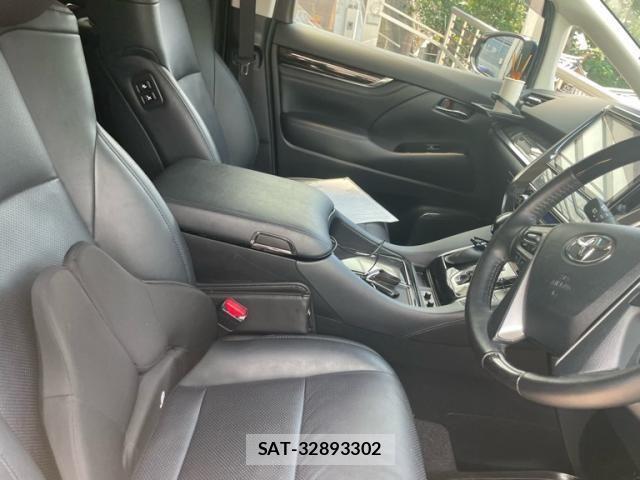 Toyota VELLFIRE 2018-12 8247008-5