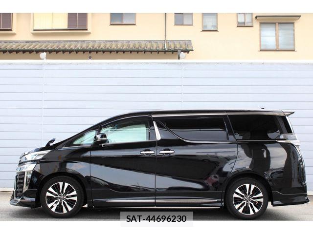 Toyota VELLFIRE 2019-03 8247017-9