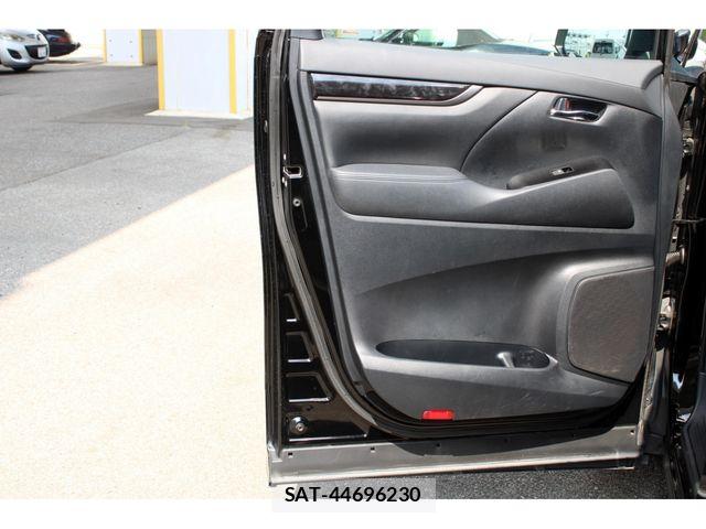 Toyota VELLFIRE 2019-03 8247017-13