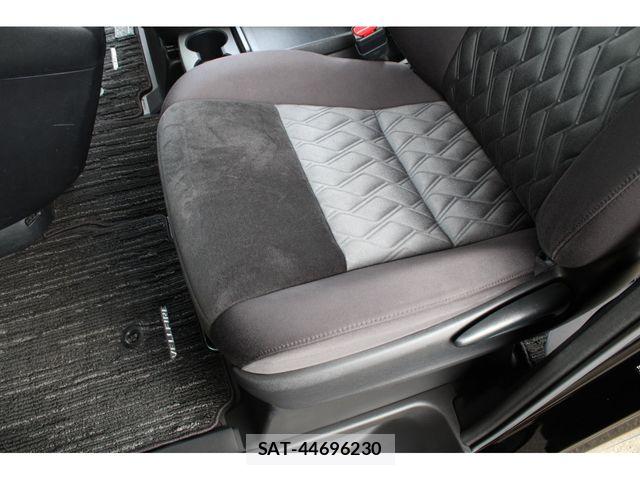Toyota VELLFIRE 2019-03 8247017-16
