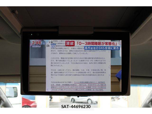 Toyota VELLFIRE 2019-03 8247017-24
