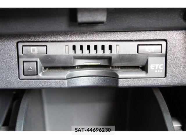 Toyota VELLFIRE 2019-03 8247017-25