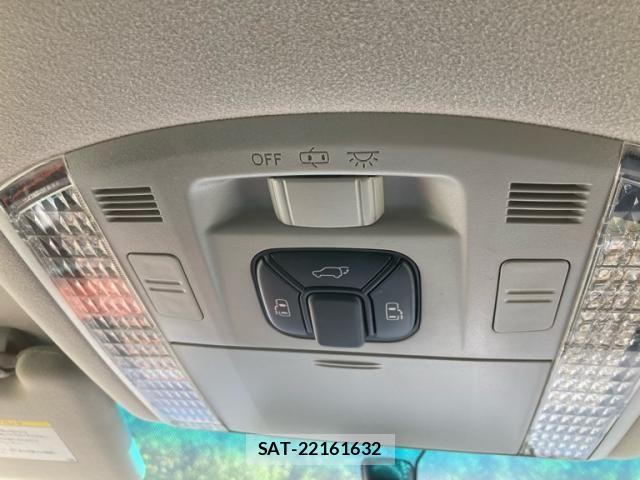 Toyota VELLFIRE 2011-10 8247024-9