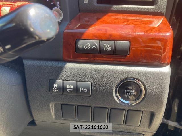 Toyota VELLFIRE 2011-10 8247024-8