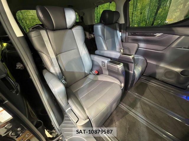 Toyota VELLFIRE 2020-06 8247010-9