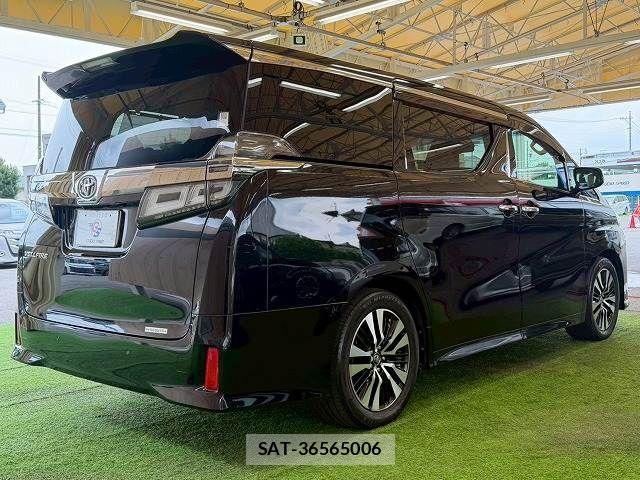 Toyota VELLFIRE 2018-05 8247011-16