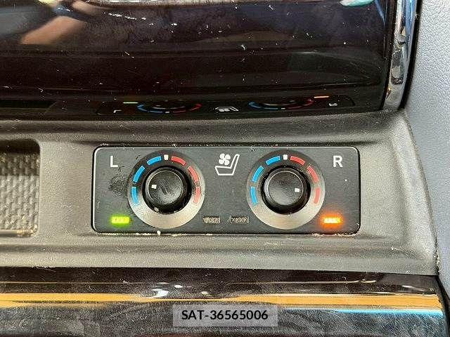Toyota VELLFIRE 2018-05 8247011-7