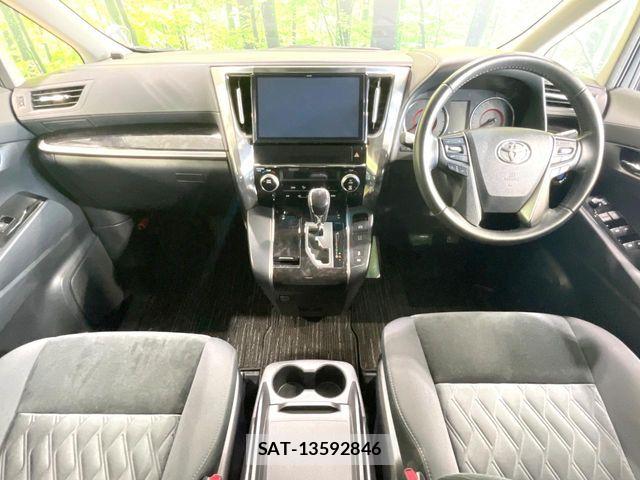 Toyota VELLFIRE 2019-09 8247016-1