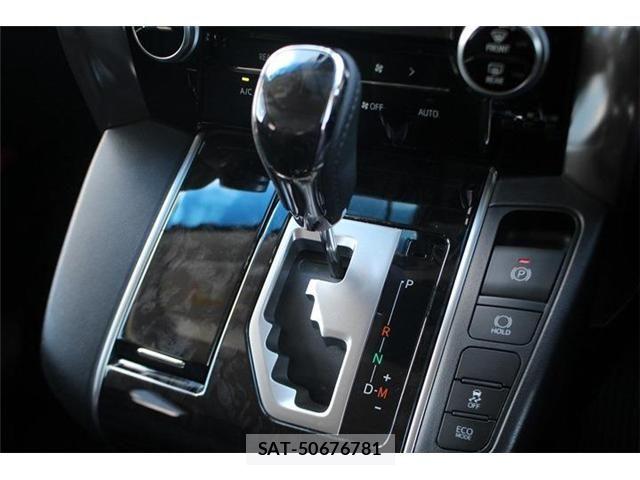 Toyota VELLFIRE 2019-10 8247015-23