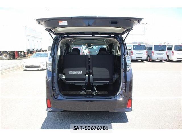 Toyota VELLFIRE 2019-10 8247015-25