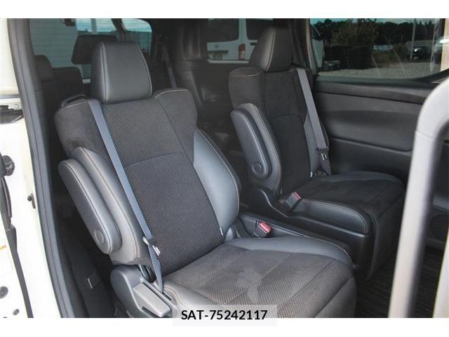 Toyota VELLFIRE 2020-12 8247013-17