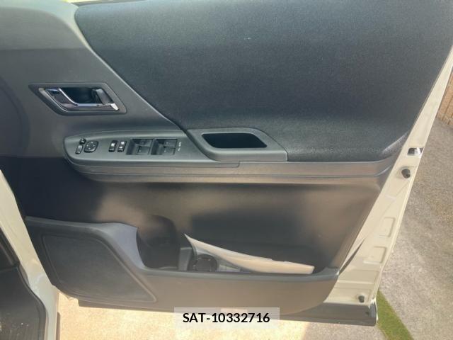 Toyota VELLFIRE 2012-02 8247022-19