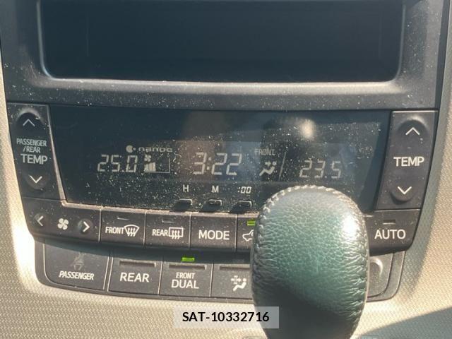 Toyota VELLFIRE 2012-02 8247022-24