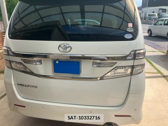 Toyota VELLFIRE 2012-02 8247022-4