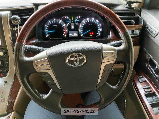 Toyota VELLFIRE 2008-07 8247023-13