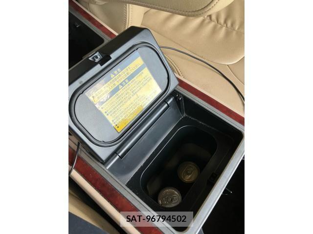 Toyota VELLFIRE 2008-07 8247023-19