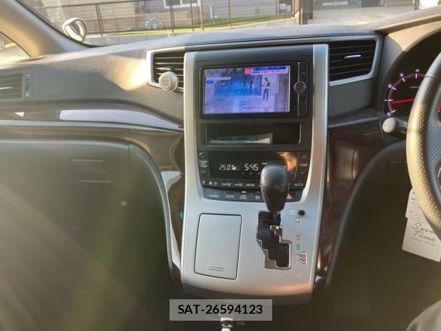 Toyota VELLFIRE 2013-04 8317804-15