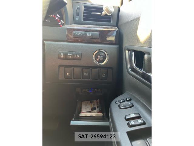 Toyota VELLFIRE 2013-04 8317804-17