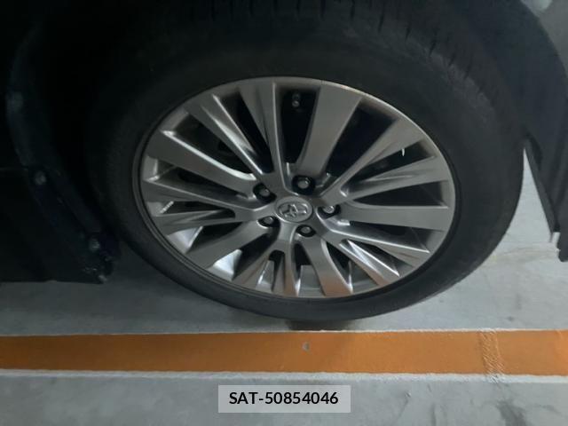 Toyota VELLFIRE 2013-10 8317810-1