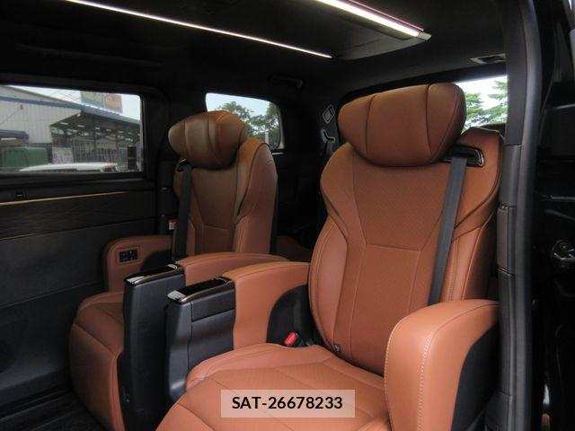 Toyota VELLFIRE 2026-07 8317782-11