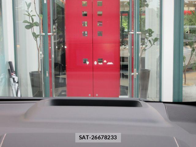 Toyota VELLFIRE 2026-07 8317782-23