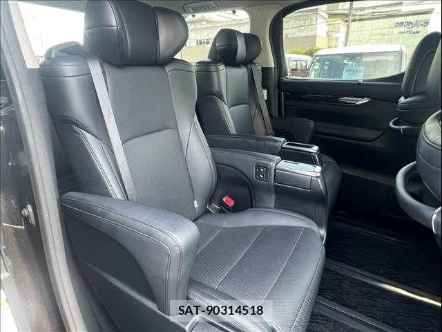 Toyota VELLFIRE 2019-02 8317792-12