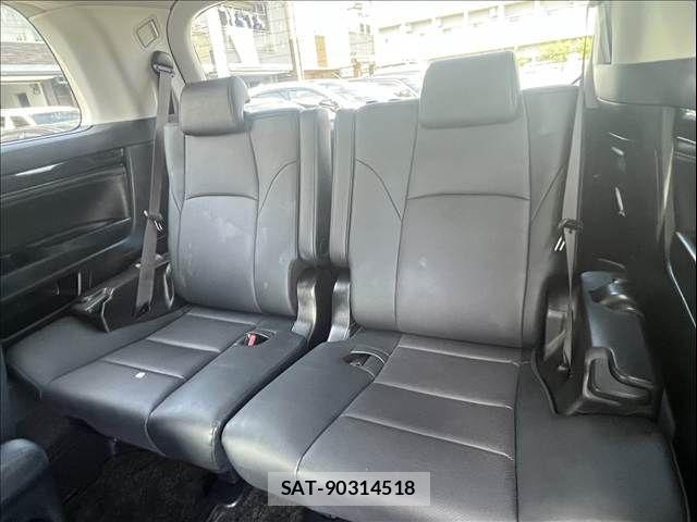 Toyota VELLFIRE 2019-02 8317792-15