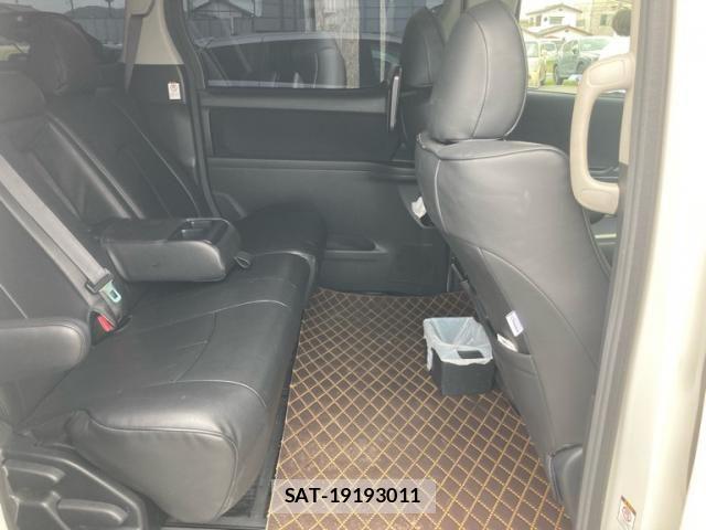 Toyota VELLFIRE 2010-07 8317812-12